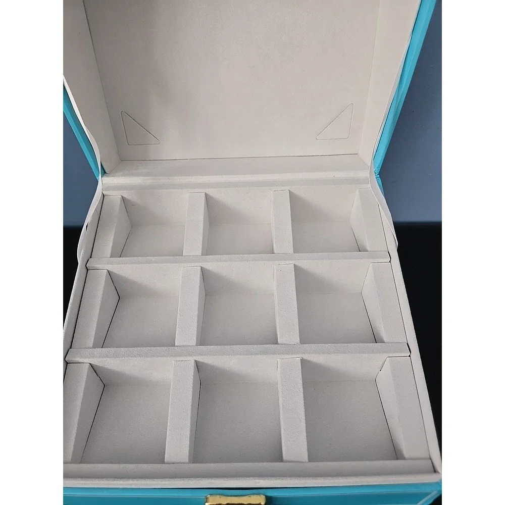 RARE BABY BLUE SUGARFINA HOLDING CASE WITH HANDLE HOLDS 9 CUBE CANDY BOXES